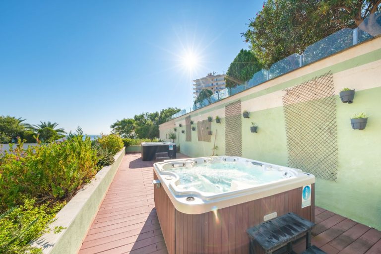 Jacuzzis del Hotel Agua Beach