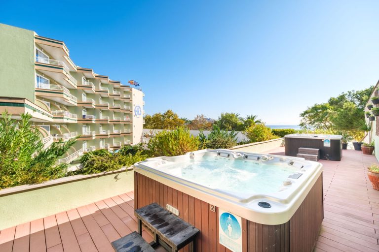 Jacuzzis del Hotel Agua Beach